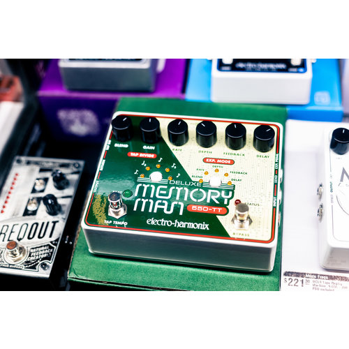 Electro Harmonix Deluxe Memory Man 550-TT Analog Delay Electro Harmonix Deluxe Memory Man 550-TT Analog Delay
