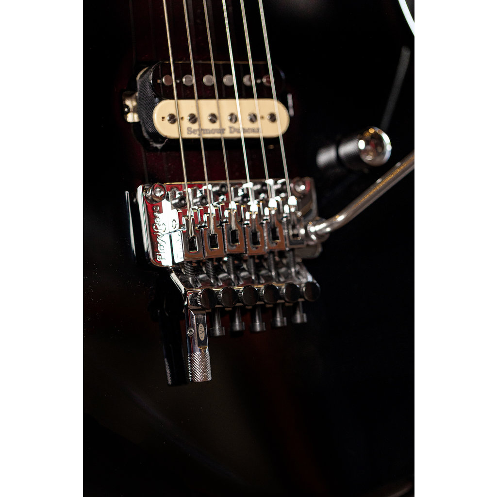 Kramer Kramer "The 84" Electric Guitar, Ebony (w/ EVH® D-Tuna)