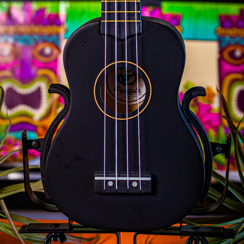 Amahi Amahi Penguin Tropical Licorice Black Soprano Ukulele