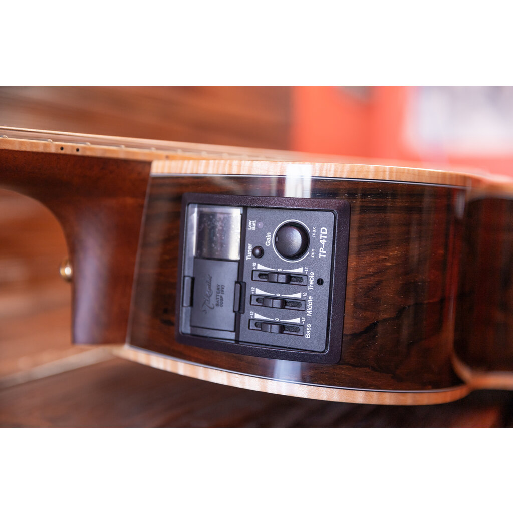 Takamine Takamine GN90CE-ZC Acoustic/Electric Guitar, Natural