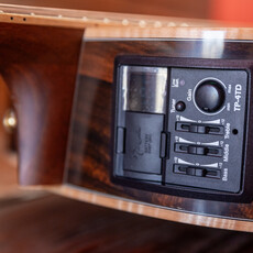 Takamine Takamine GD90CE-ZC Acoustic/Electric Guitar, Natural