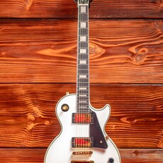 Epiphone Epiphone Les Paul Custom Electric Guitar, Alpine White (In-Store Pickup Only)