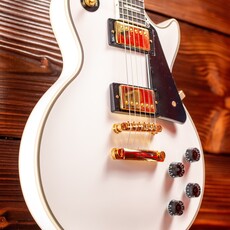 Epiphone Epiphone Les Paul Custom Electric Guitar, Alpine White (In-Store Pickup Only)