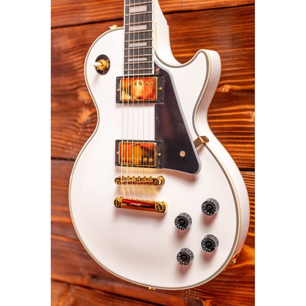 Epiphone Epiphone Les Paul Custom Electric Guitar, Alpine White (In-Store Pickup Only)