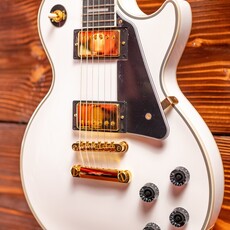Epiphone Epiphone Les Paul Custom Electric Guitar, Alpine White (In-Store Pickup Only)