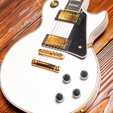 Epiphone Epiphone Les Paul Custom Electric Guitar, Alpine White (In-Store Pickup Only)