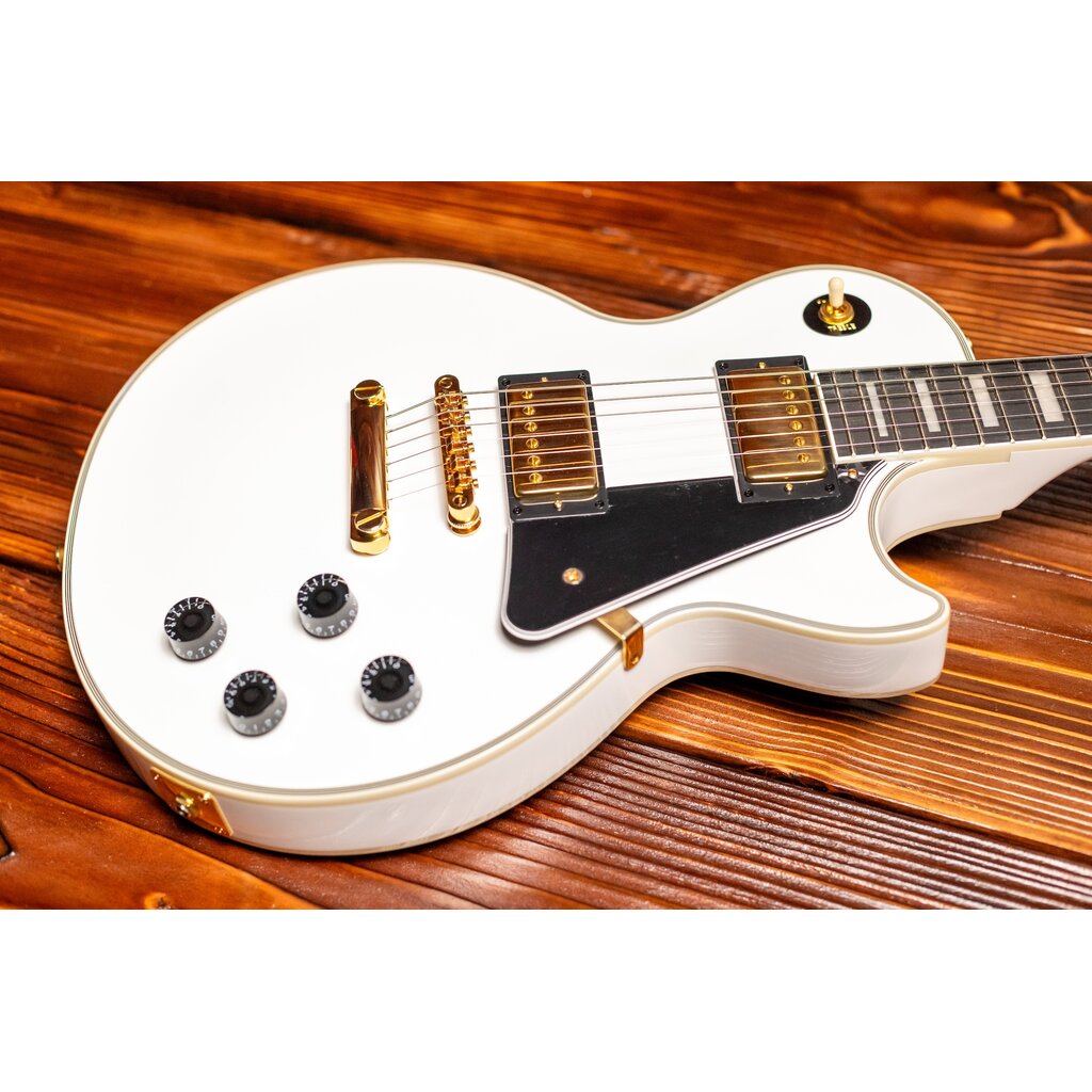 Epiphone Epiphone Les Paul Custom Electric Guitar, Alpine White (In-Store Pickup Only)