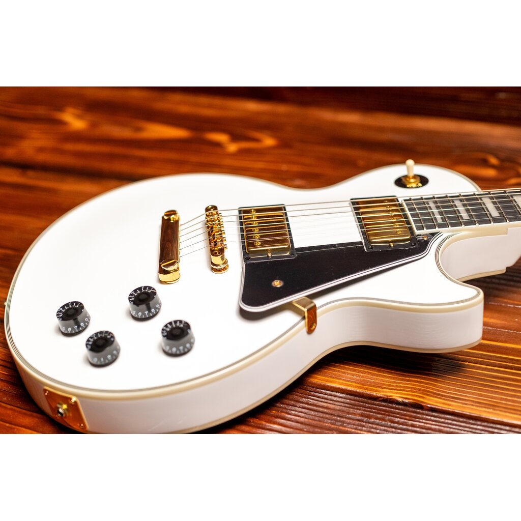 Epiphone Epiphone Les Paul Custom Electric Guitar, Alpine White (In-Store Pickup Only)