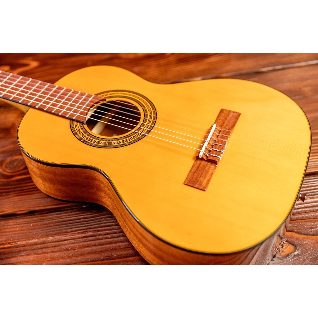 Epiphone Epiphone Classical E1 Guitar 3/4-Size (Nylon; 1.88" nut) (In-Store Pickup Only)