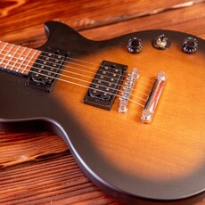 Epiphone Epiphone Les Paul Studio VE Electric Guitar, Vintage Tobacco Sunburst (In-Store Pickup Only)