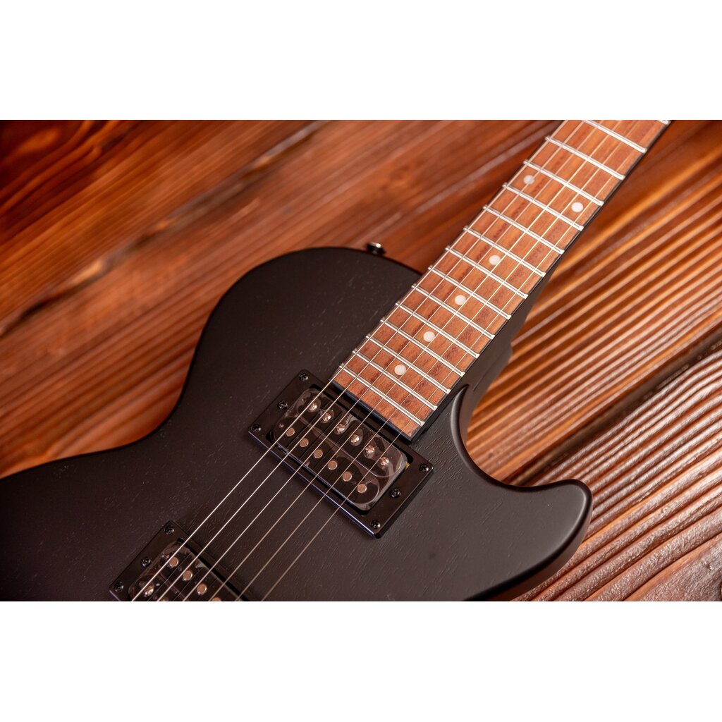 Epiphone Epiphone Les Paul Special E1 Electric Guitar, Worn Ebony (In-Store Pickup Only)