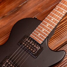 Epiphone Epiphone Les Paul Special E1 Electric Guitar, Worn Ebony (In-Store Pickup Only)