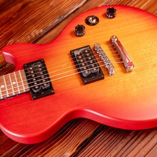 Epiphone Epiphone Les Paul Special E1 Electric Guitar, Worn Heritage Cherry (In-Store Pickup Only)