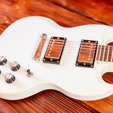 Epiphone Epiphone Power Players SG (Incl. Gig bag, Cable, Picks) - Ice Blue (In-Store Pickup Only)