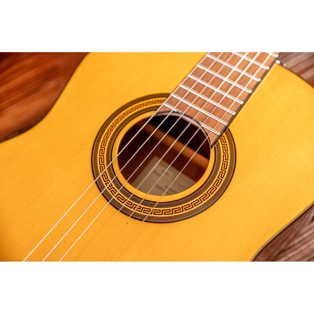 Epiphone Epiphone Classical E1 Guitar, Antique Natural (Nylon; 2" nut) (In-Store Pickup Only)