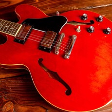 Epiphone Epiphone ES-335 Semi-Hollow Electric Guitar, Cherry (In-Store Pickup Only)
