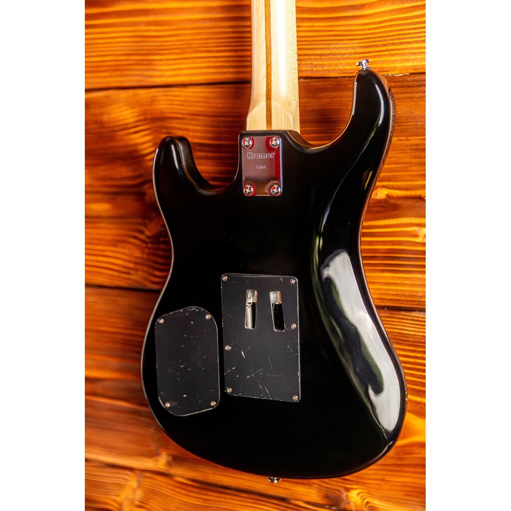 Kramer Kramer "The 84" Electric Guitar, Ebony (w/ EVH® D-Tuna)