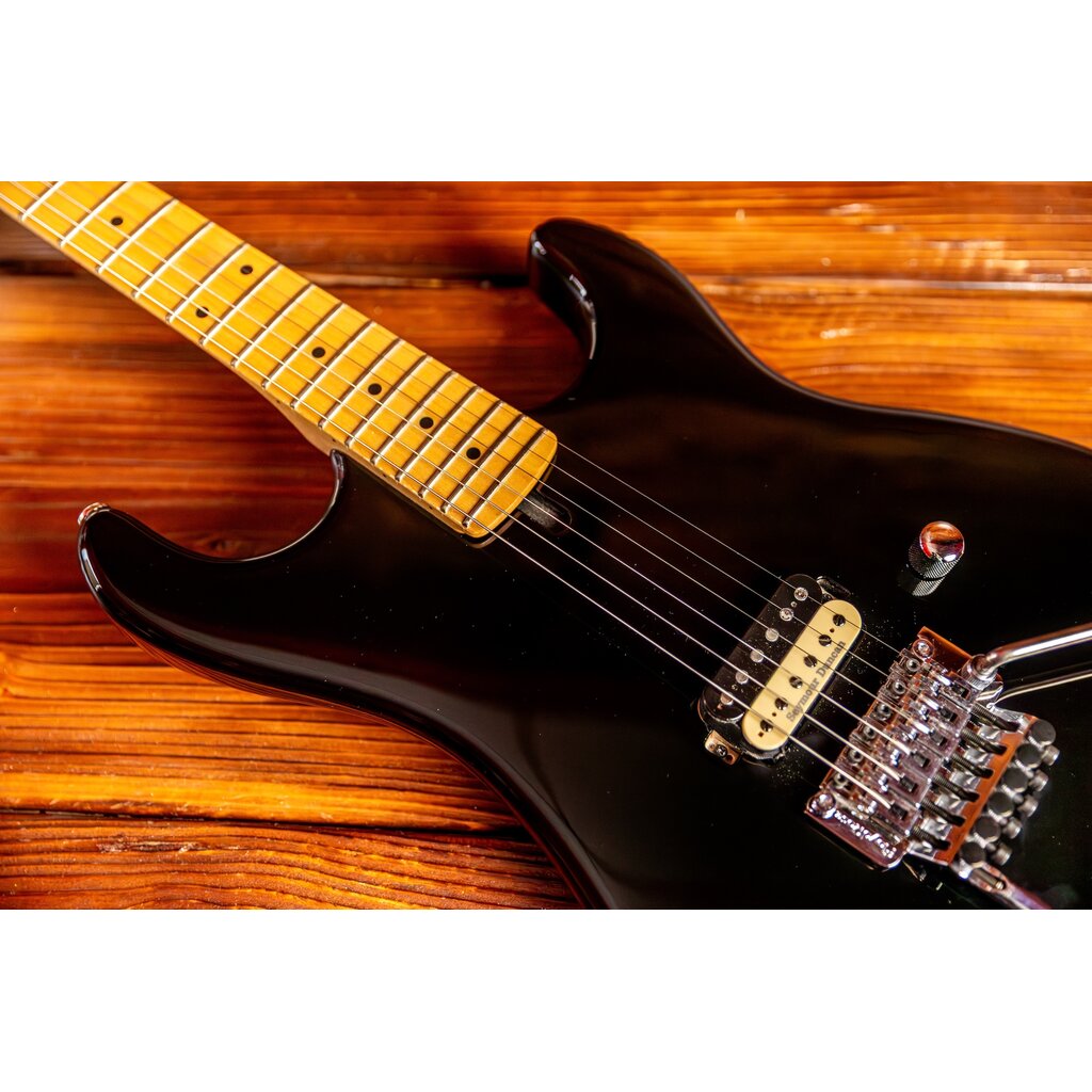 Kramer Kramer "The 84" Electric Guitar, Ebony (w/ EVH® D-Tuna)