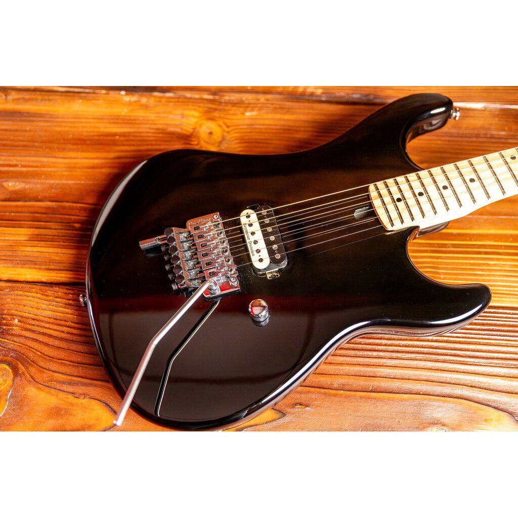 Kramer Kramer "The 84" Electric Guitar, Ebony (w/ EVH® D-Tuna)
