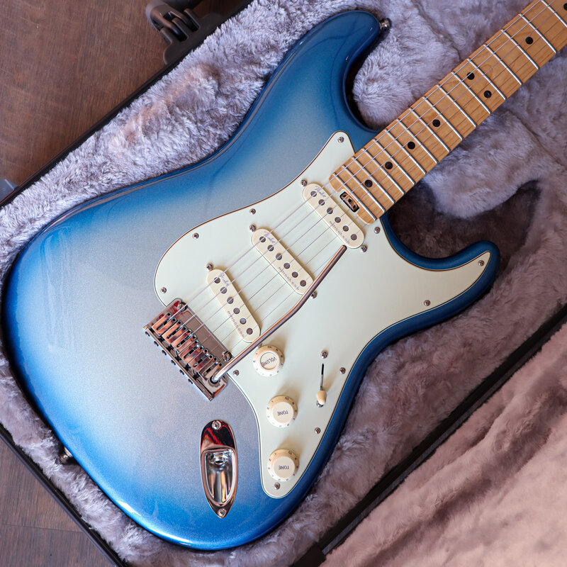 Fender Used Fender American Elite Stratocaster - Sky Burst Metallic (2018)