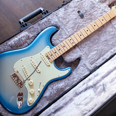 Fender Used Fender American Elite Stratocaster - Sky Burst Metallic (2018)