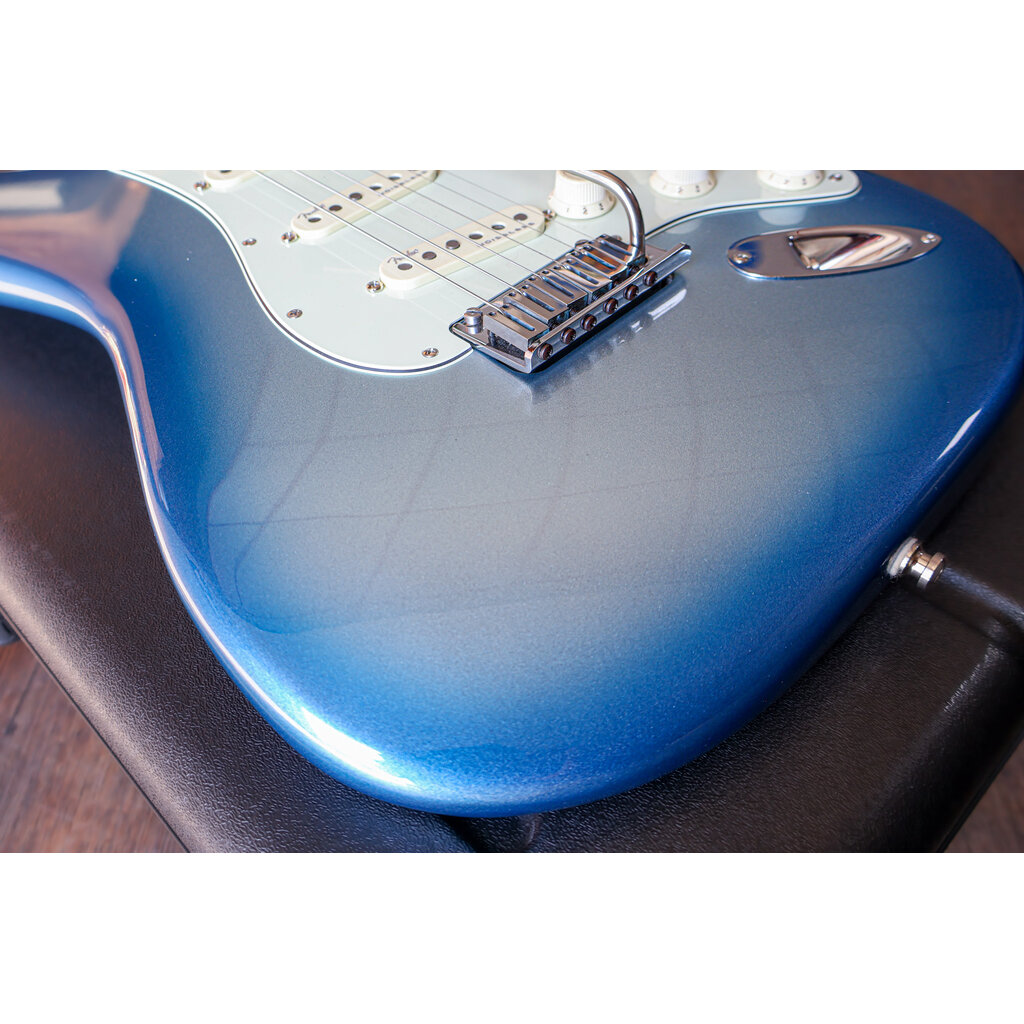 Fender Used Fender American Elite Stratocaster - Sky Burst Metallic (2018)