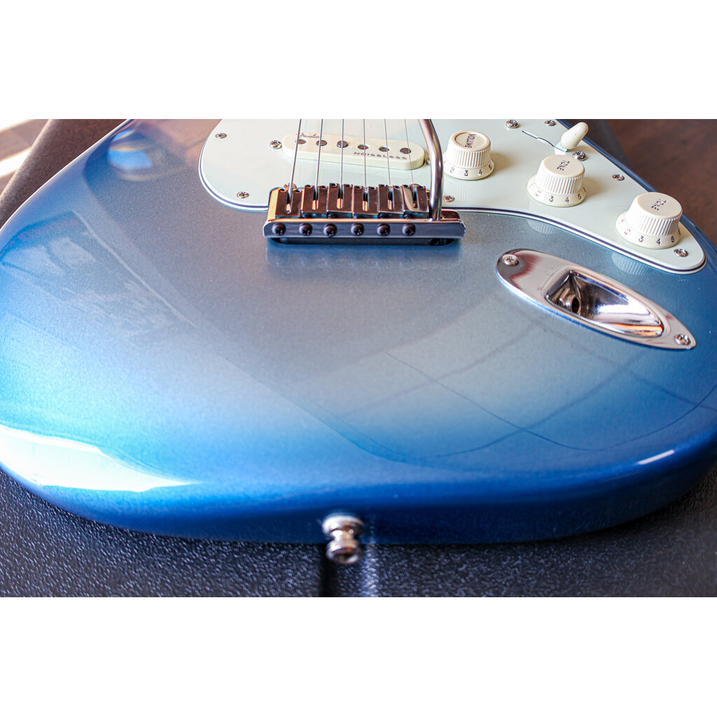 Fender Used Fender American Elite Stratocaster - Sky Burst Metallic (2018)