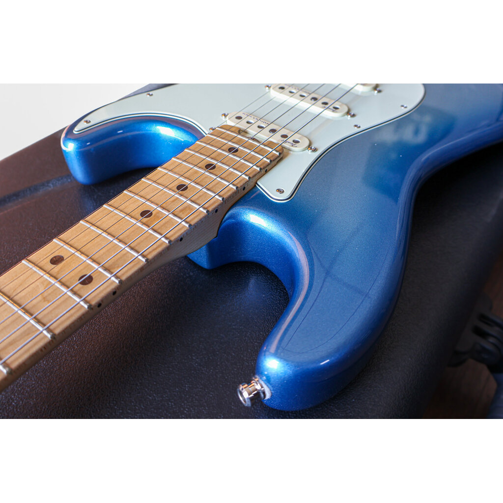 Fender Used Fender American Elite Stratocaster - Sky Burst Metallic (2018)
