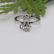 Sitting Cat with Face Silver Ring Size 7