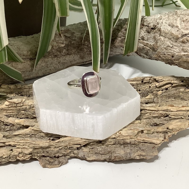 Rose Quartz Sterling Silver Ring Size 7
