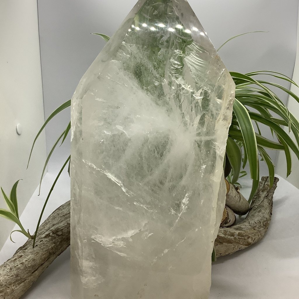 Quartz Half Polished Tower