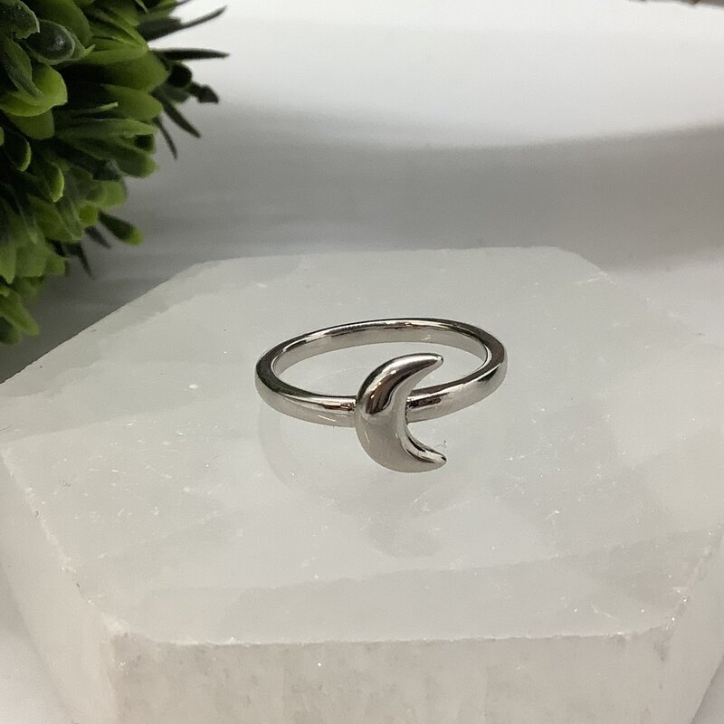 Crescent Moon Sterling Silver Ring Size 6