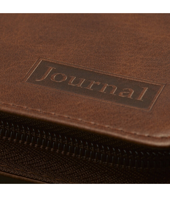 Strong and Courageous Zippered Classic LuxLeather Journal - Joshua 1:5-7 | 仿皮拉鍊封口日記本