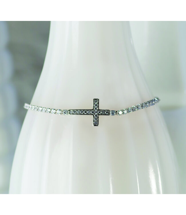 Cross Silver Bracelet 銀色鑲石手鐲—閃石十字架