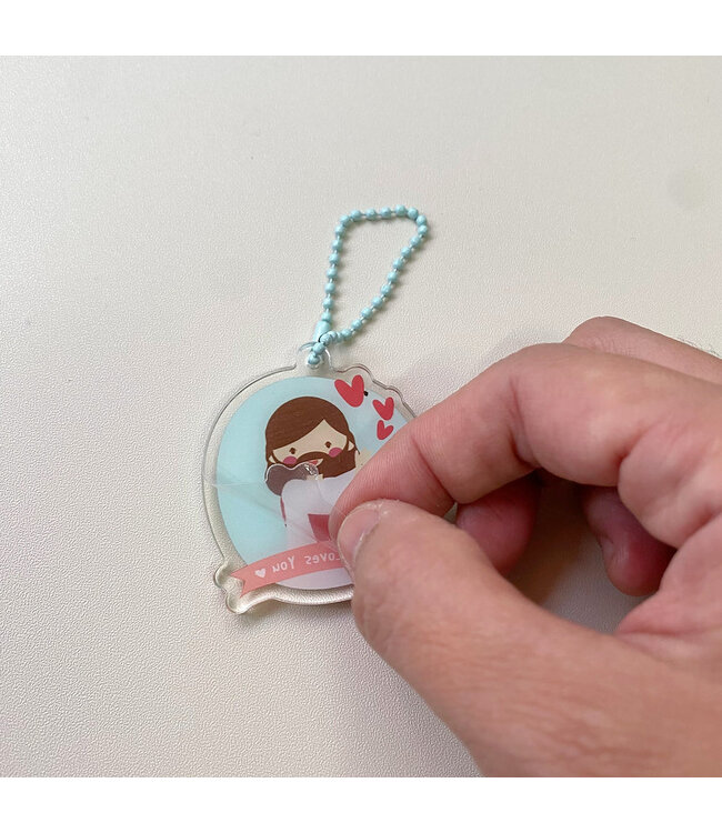 手繪壓克力耶穌吊飾——背負十架