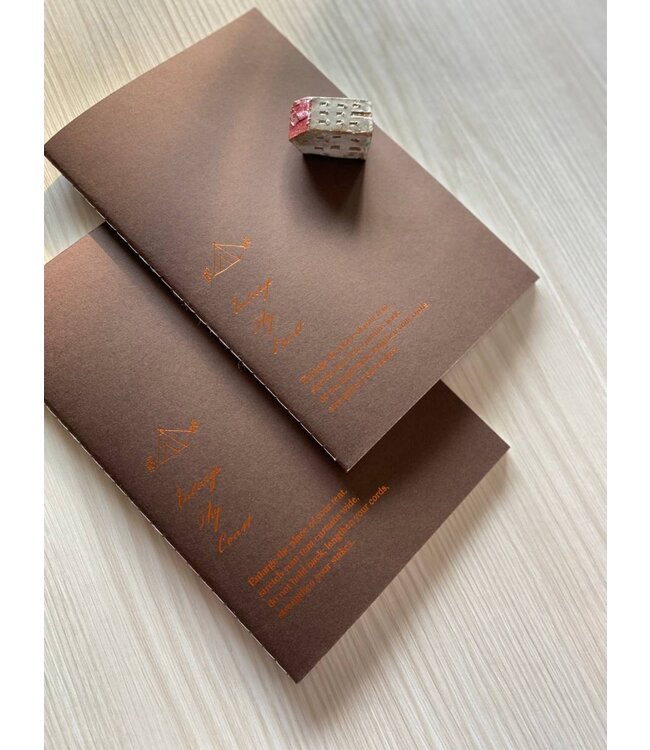 燙金線裝筆記本——帳篷（深棕）
