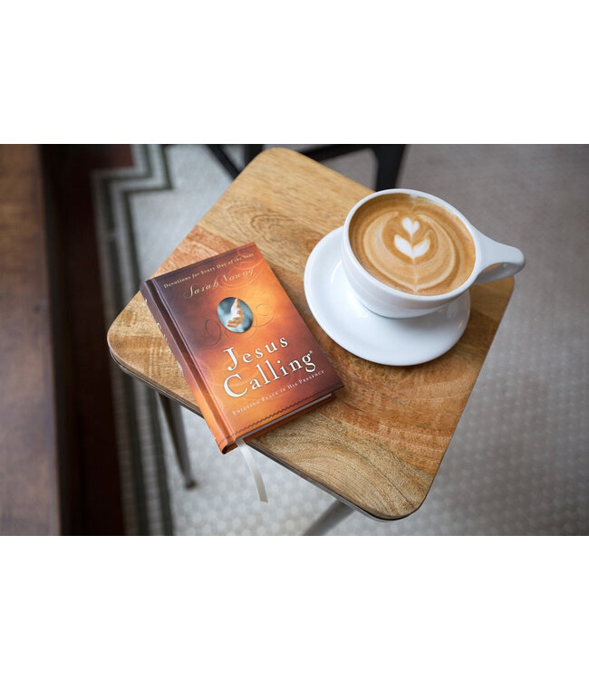 Jesus Calling, Padded Hardcover, with Scripture References: Enjoying Peace in His Presence (A 365-Day Devotional)