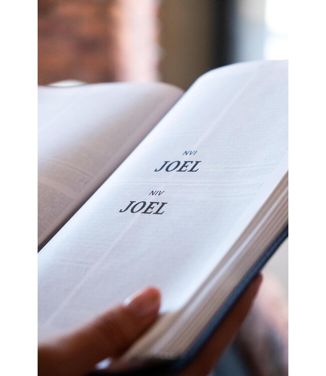 Niv/NVI Bilingual Bible, Revised Text 2022, Leathersoft, Navy / Niv/Nvi, Biblia Bilingüe, Revisión 2022, Leathersoft, Azul Añil