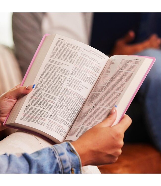NKJV, Gift and Award Bible, Red Letter Edition, Comfort Print, Black Softcover
