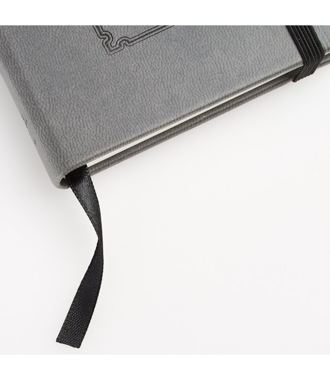 Be Strong Hardcover Faux Leather Notebook with Elastic Closure - Joshua 1:9 | 仿皮筆記本，附束帶