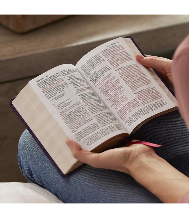NKJV Compact Paragraph-Style Bible w/ 43,000 Cross References, Red Letter, Comfort Print, Leathersoft Black