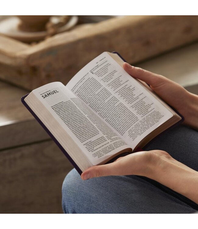 NKJV Compact Paragraph-Style Bible w/ 43,000 Cross References, Red Letter, Comfort Print, Leathersoft Black