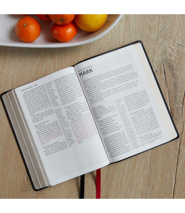 NKJV, Reference Bible, Center-Column Giant Print, Red Letter Edition, Comfort Print, Leatherflex Burgundy