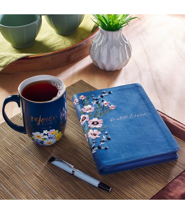Be Still Floral Embroidered Blue Faux Leather Classic Journal with Zippered Closure - Psalm 46:10 | 繡花仿皮拉鏈筆記本