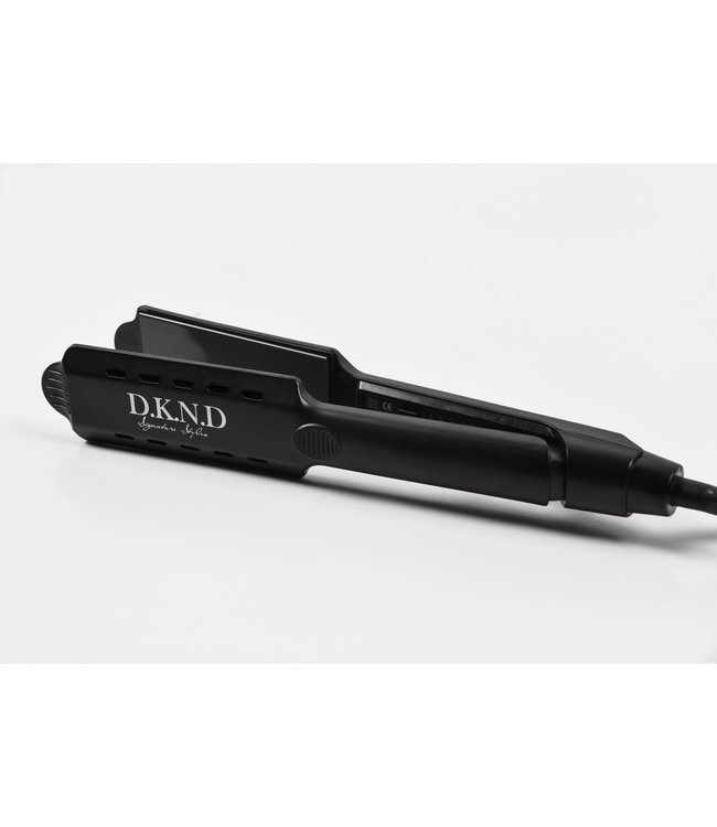 D.K.N.D. Signature Styles Flat Iron