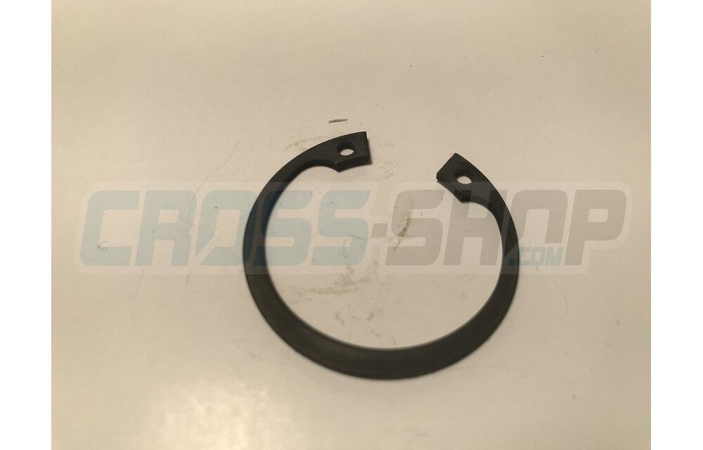 SEEGER FRONT WHEEL HUB I35