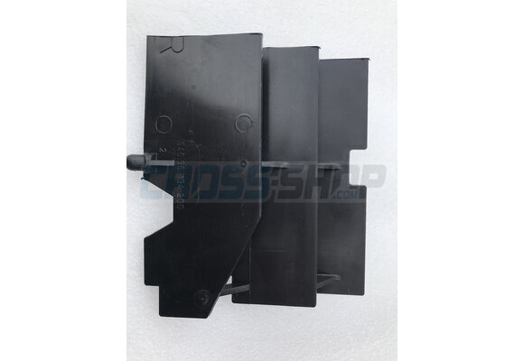 GUARD RADIATOR RIGHT 80J