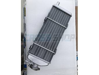 RADIATOR RH 4S 9CHA 08/-> CAP