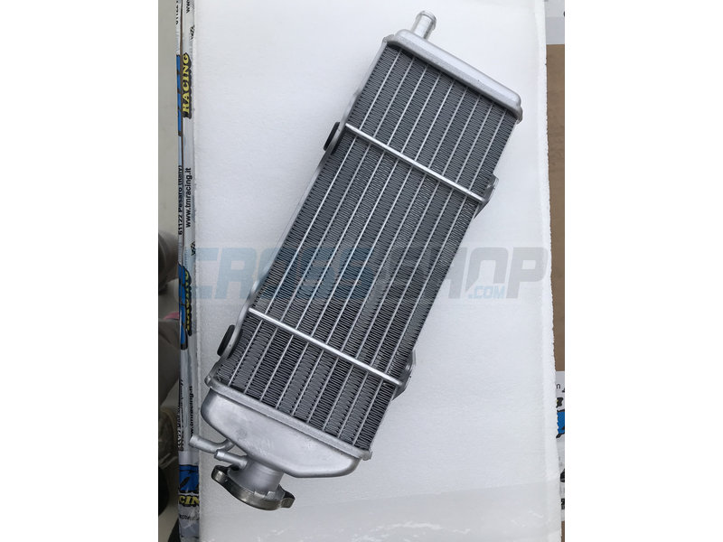 TM Moto RADIATOR RH 4S 9CHA 08/-> CAP