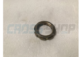 NUT STEERING BEARING 85J 13->